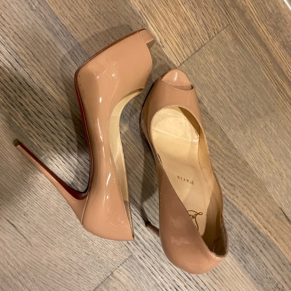 Authentic Nude Louboutin Pumps